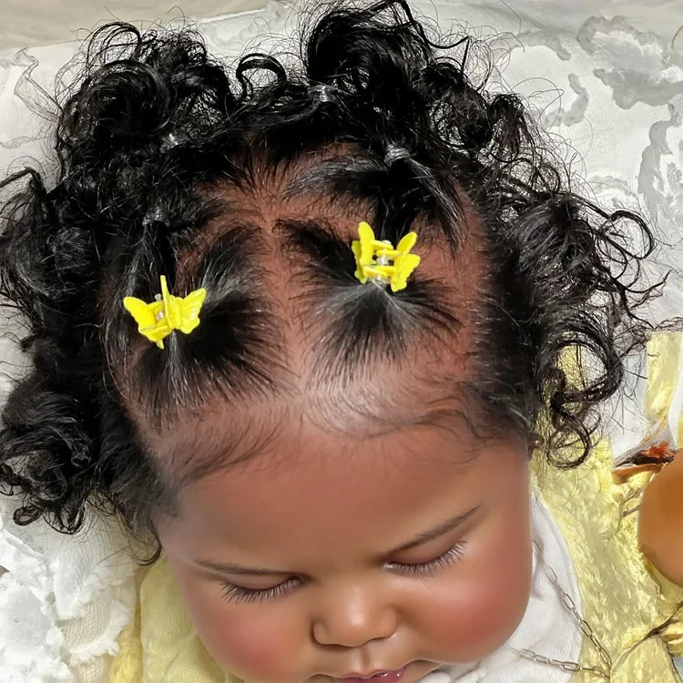 Muñeca Reborn Realista Aline  niña 49cm y 1.700kg + Pack Premium